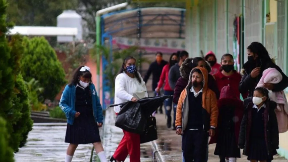 Por bajas temperaturas analizan ajustar horarios en escuelas