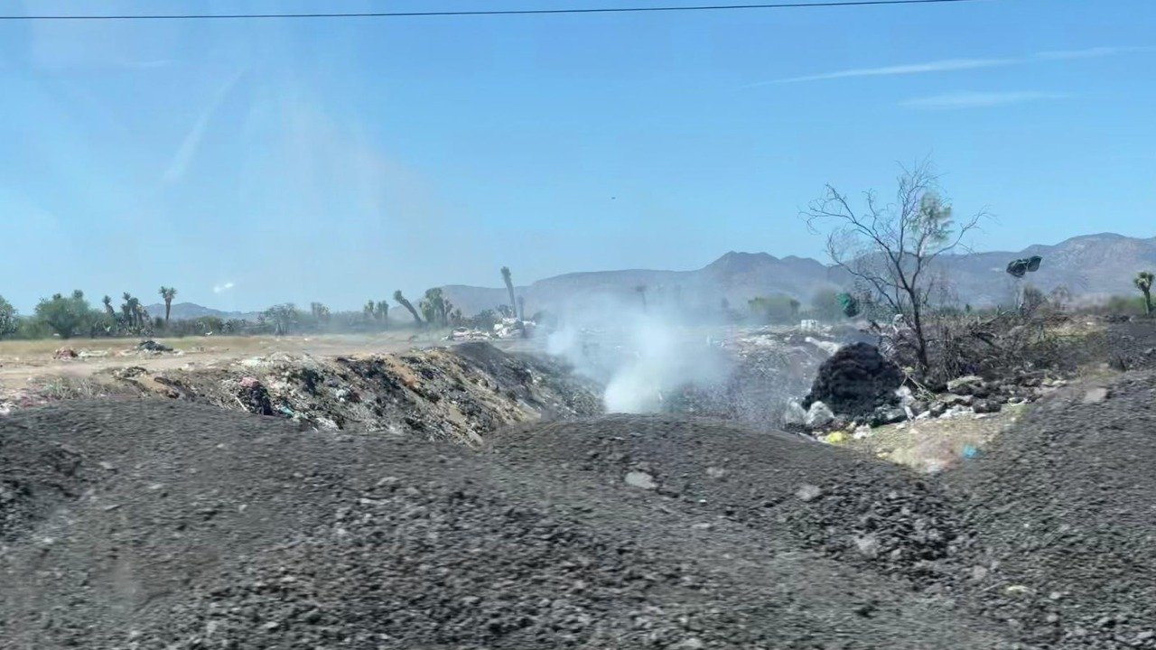 Reportan tiradero clandestino en la carretera federal 49