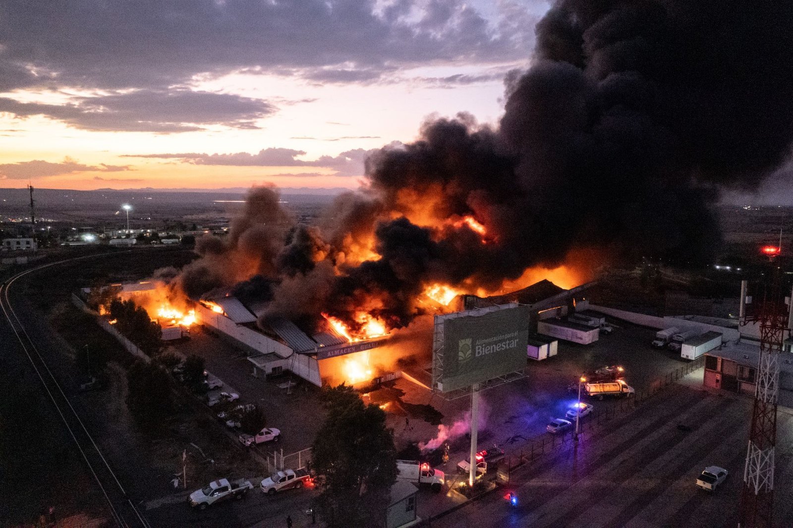 Llaman a no criminalizar a productores tras incendio en almacenes federales
