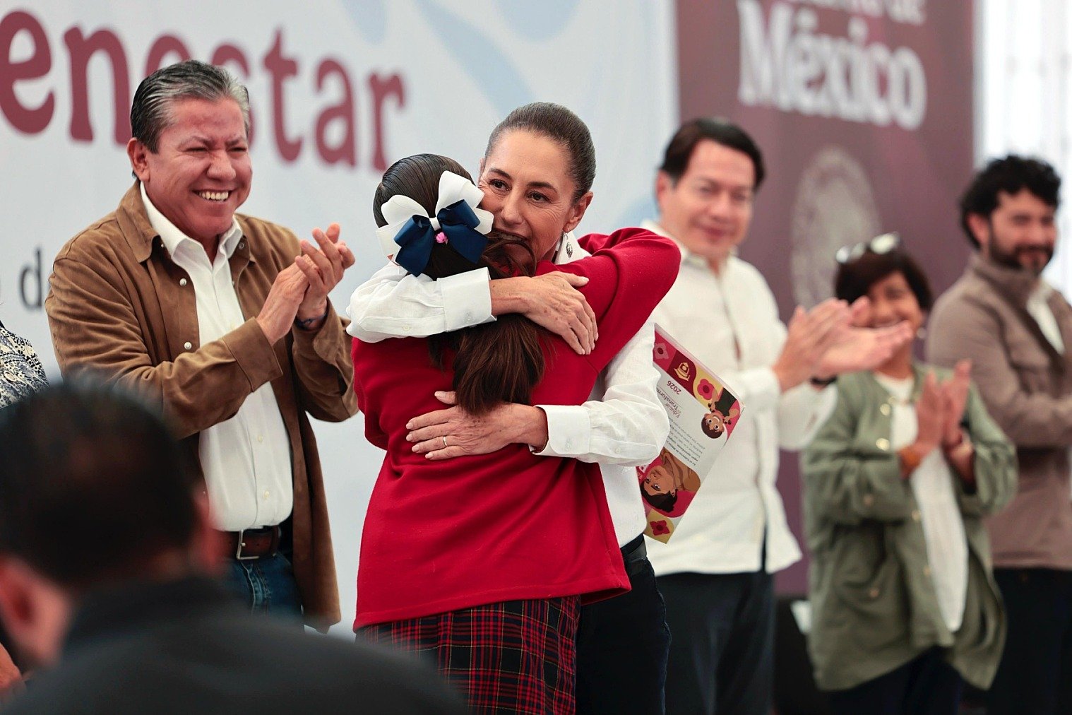 Sheinbaum lanza nueva beca para universitarios en Zacatecas