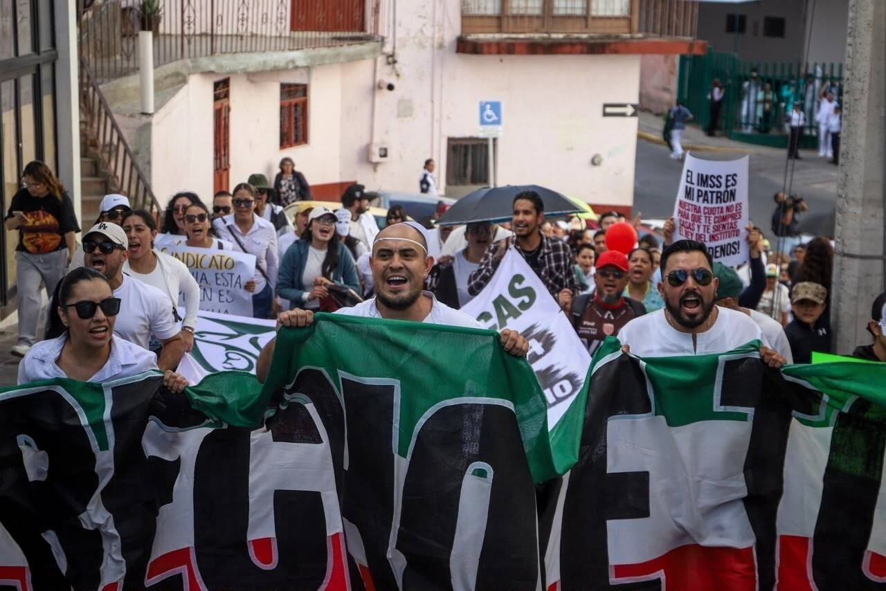 Trabajadores del IMSS en Zacatecas estallan contra salarios bajos y falta de insumos médicos