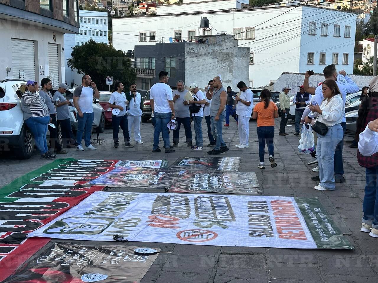 Bajo presión y con temor a represalias, trabajadores del IMSS vuelven a las calles en Zacatecas
